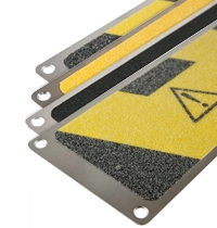 antirutsch-aluminiumplatten-arbeitsschutz antirutscha-aluminiumplatten zur sicherung von glatten oberflaechen und treppen zum arbeitsschutz